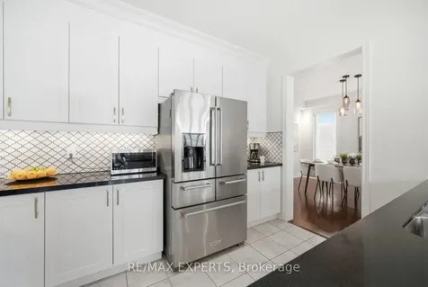 37 Schwalm Crescent New Tecumseth ON L0G 1W0