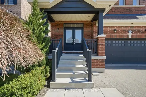 37 Schwalm Crescent New Tecumseth ON L0G 1W0