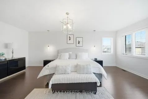 37 Schwalm Crescent New Tecumseth ON L0G 1W0