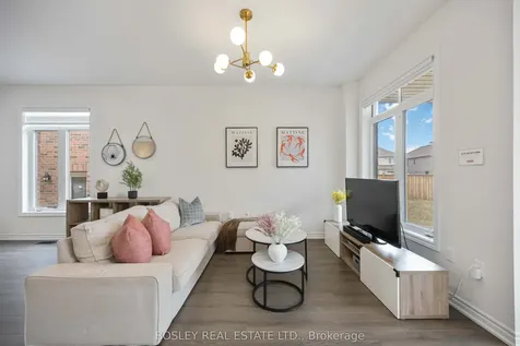29 Ferragine Crescent Bradford West Gwillimbury ON L3Z 4J9