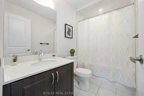 29 Ferragine Crescent Bradford West Gwillimbury ON L3Z 4J9