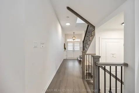 29 Ferragine Crescent Bradford West Gwillimbury ON L3Z 4J9