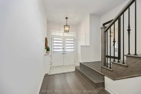 29 Ferragine Crescent Bradford West Gwillimbury ON L3Z 4J9