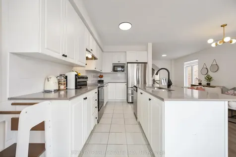 29 Ferragine Crescent Bradford West Gwillimbury ON L3Z 4J9