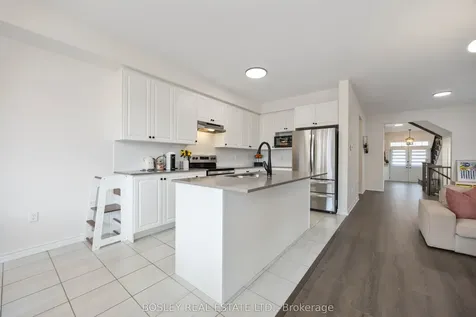 29 Ferragine Crescent Bradford West Gwillimbury ON L3Z 4J9
