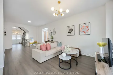 29 Ferragine Crescent Bradford West Gwillimbury ON L3Z 4J9