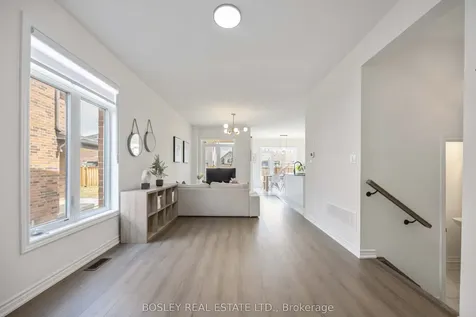 29 Ferragine Crescent Bradford West Gwillimbury ON L3Z 4J9
