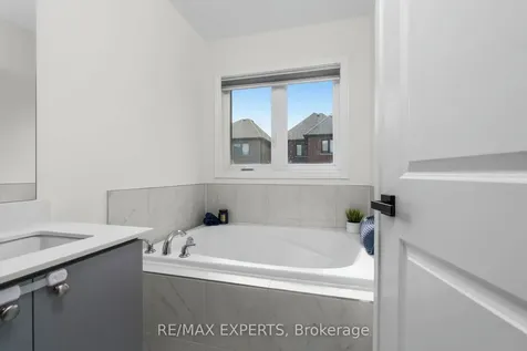 1473 Blackmore Street Innisfil ON L9S 0P1