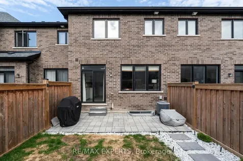 1473 Blackmore Street Innisfil ON L9S 0P1