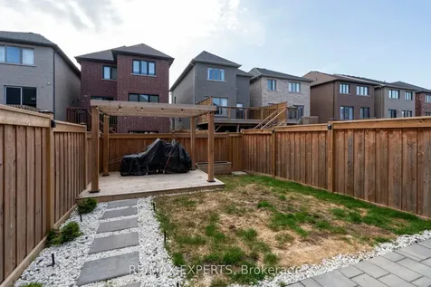 1473 Blackmore Street Innisfil ON L9S 0P1