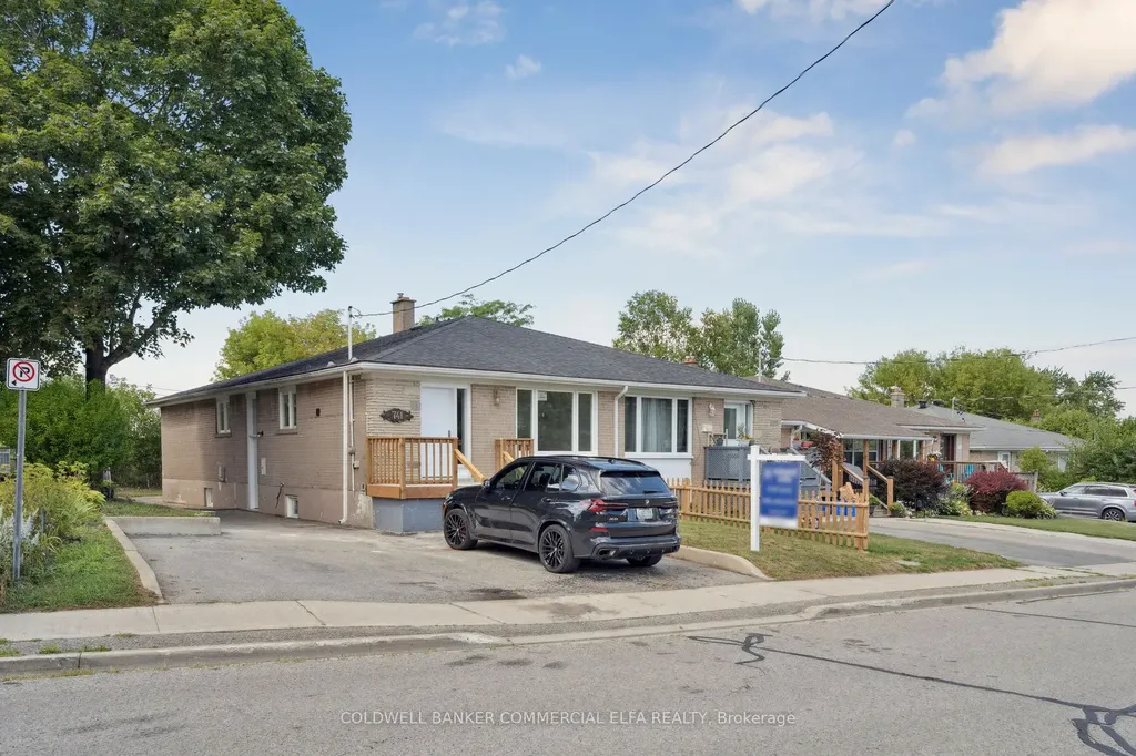 741 Sunnypoint Drive Newmarket ON L3Y 2Z7