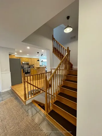 28 Foreht Crescent Aurora ON L4G 3E8