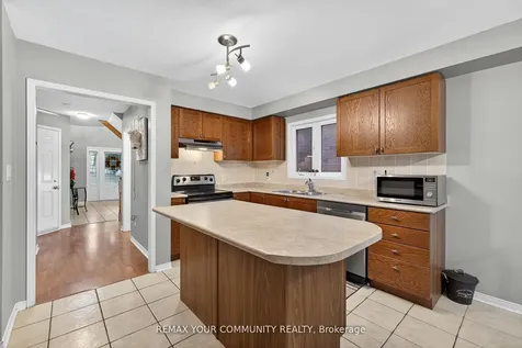 5 Booth Street Bradford West Gwillimbury ON L3Z 0A3