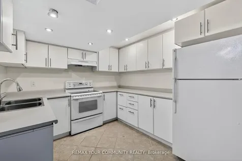 5 Booth Street Bradford West Gwillimbury ON L3Z 0A3