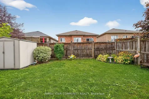 5 Booth Street Bradford West Gwillimbury ON L3Z 0A3