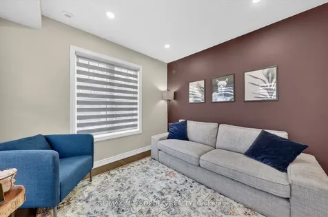 1 Boadway Crescent Whitchurch-stouffville ON L4A 1X9