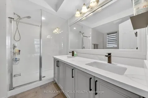 1 Boadway Crescent Whitchurch-stouffville ON L4A 1X9