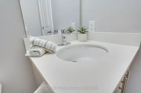 39 New Delhi Drive E Markham ON L3S 0E1