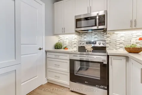 39 New Delhi Drive E Markham ON L3S 0E1