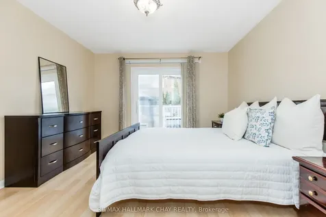 12 Aishford Road Bradford West Gwillimbury ON L3Z 3E3