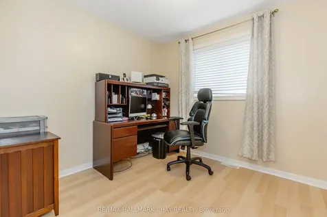 12 Aishford Road Bradford West Gwillimbury ON L3Z 3E3