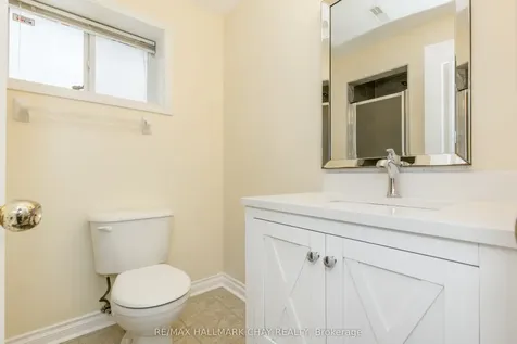 12 Aishford Road Bradford West Gwillimbury ON L3Z 3E3