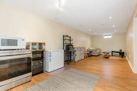12 Aishford Road Bradford West Gwillimbury ON L3Z 3E3