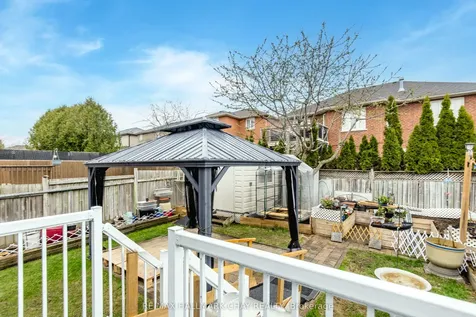 12 Aishford Road Bradford West Gwillimbury ON L3Z 3E3