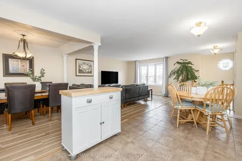 12 Aishford Road Bradford West Gwillimbury ON L3Z 3E3