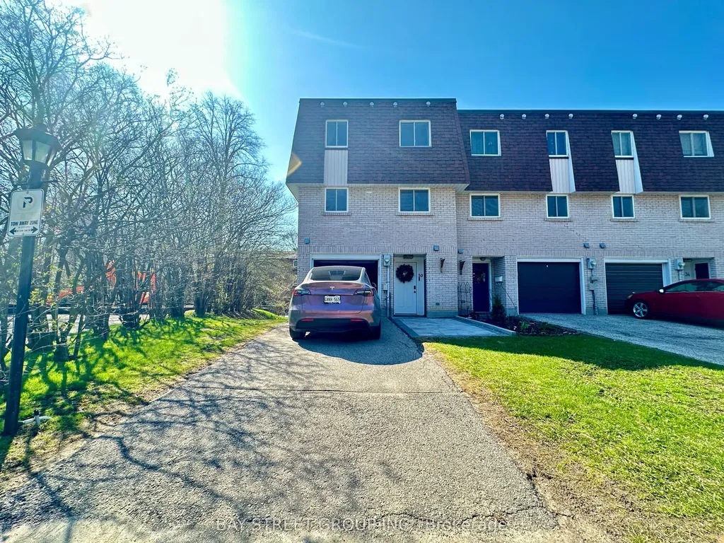 141 Clark Avenue Markham ON L3T 4P4