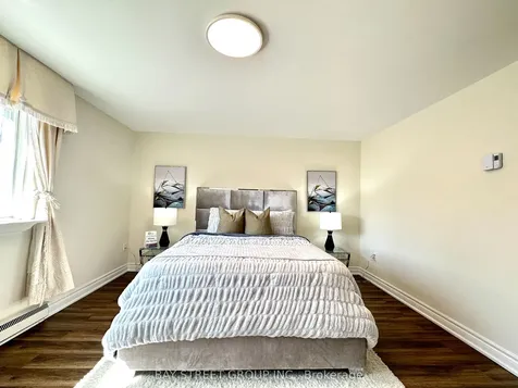 141 Clark Avenue Markham ON L3T 4P4