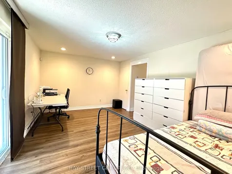 141 Clark Avenue Markham ON L3T 4P4