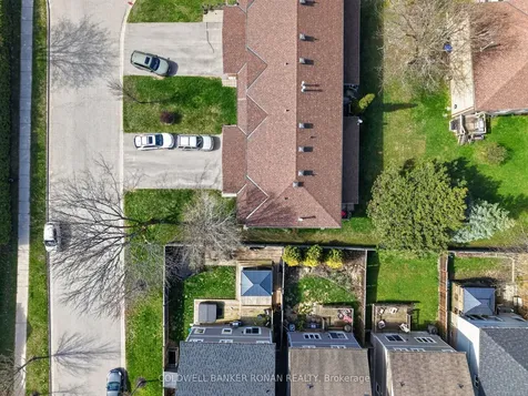 7 Robins Lane New Tecumseth ON L9R 1C5