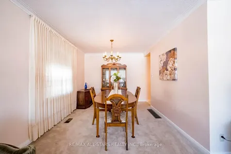 394 Osiris Drive Richmond Hill ON L4C 2P9
