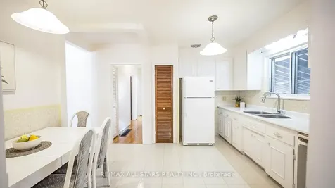 394 Osiris Drive Richmond Hill ON L4C 2P9