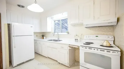 394 Osiris Drive Richmond Hill ON L4C 2P9