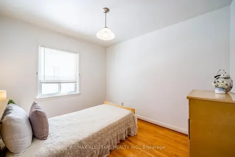 394 Osiris Drive Richmond Hill ON L4C 2P9
