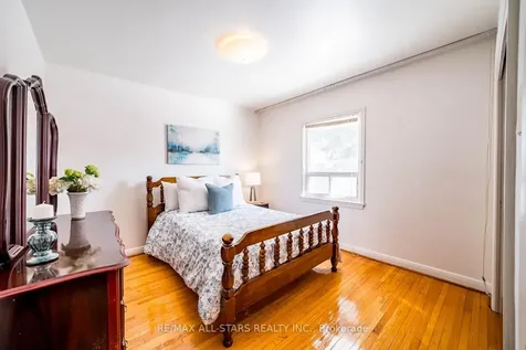 394 Osiris Drive Richmond Hill ON L4C 2P9
