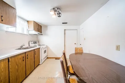 394 Osiris Drive Richmond Hill ON L4C 2P9