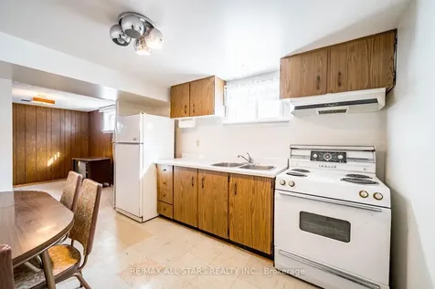 394 Osiris Drive Richmond Hill ON L4C 2P9