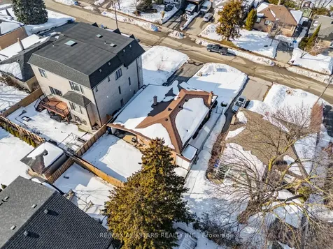 394 Osiris Drive Richmond Hill ON L4C 2P9