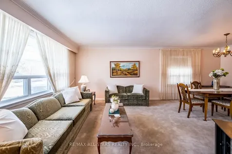 394 Osiris Drive Richmond Hill ON L4C 2P9