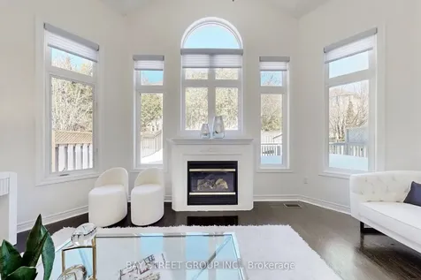 103 Colesbrook Road Richmond Hill ON L4S 2G3