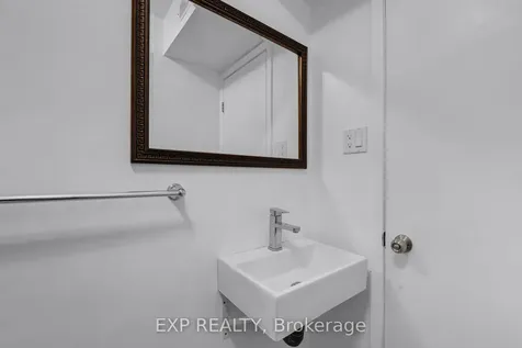 810 Srigley Street Newmarket ON L3Y 1X7