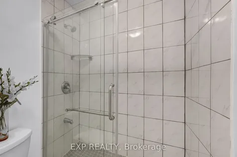 810 Srigley Street Newmarket ON L3Y 1X7
