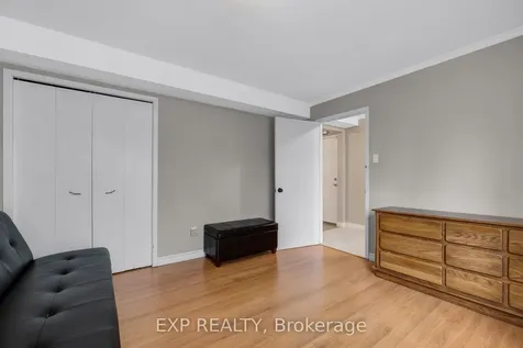 810 Srigley Street Newmarket ON L3Y 1X7