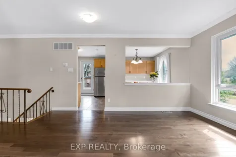 810 Srigley Street Newmarket ON L3Y 1X7