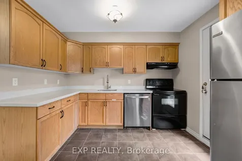 810 Srigley Street Newmarket ON L3Y 1X7