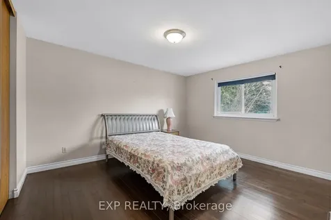 810 Srigley Street Newmarket ON L3Y 1X7
