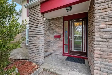 810 Srigley Street Newmarket ON L3Y 1X7